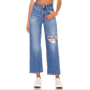 Levi's | Ribcage Straight Distressed Ankle Jeans
